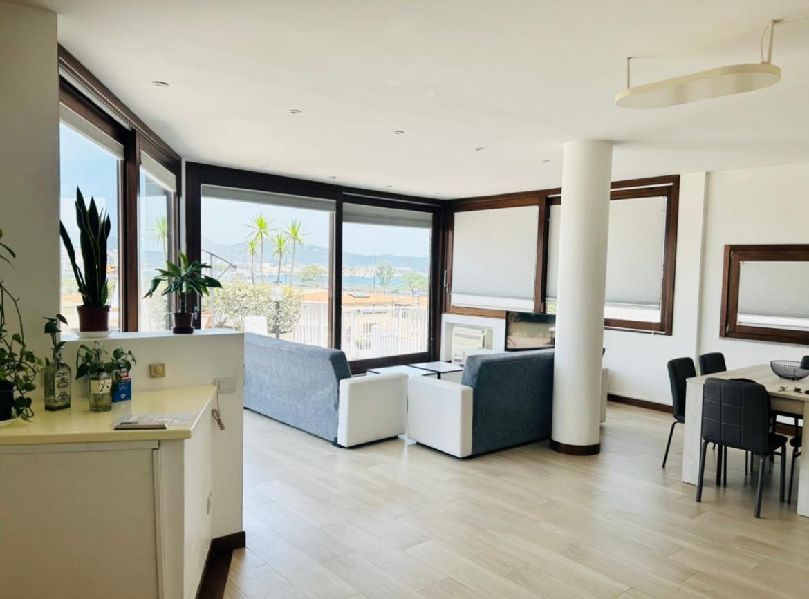 Sunny Rooftop Loft With Gorgeous Views Of Olbia Exterior foto
